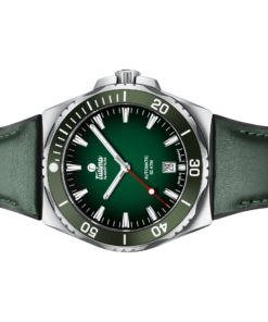 Alternative view of Tutima-Glashütte M2 Seven Seas S 6156-05